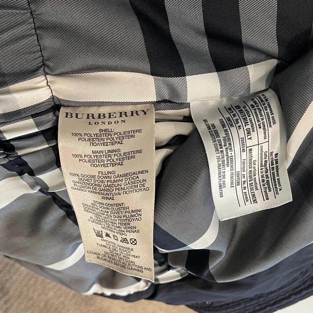 Burberry Black Quilted Vest - Picture 5 of 6